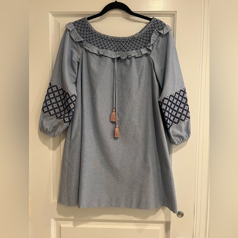 Rebecca Minkoff Lucy Embroidered hem chambray dress. Size small
